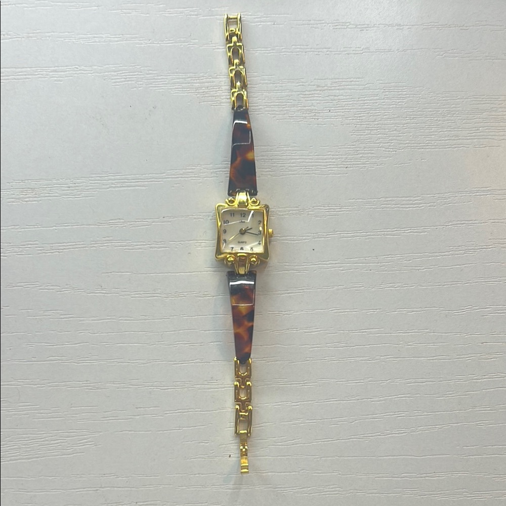 Collezier Elegant Gold and Tortoise Shell Women's Watch